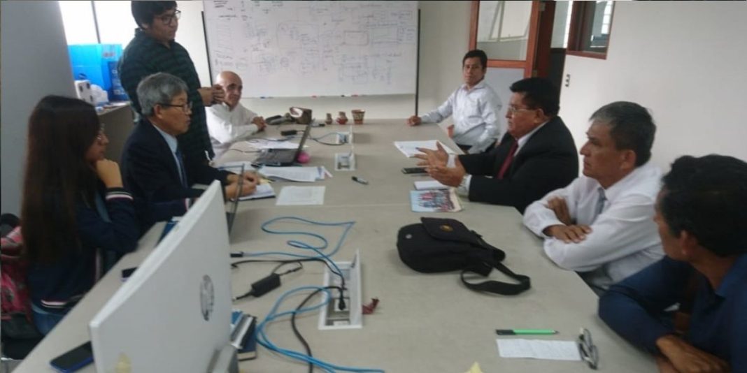 Con piscigranjas inteligentes y energía solar