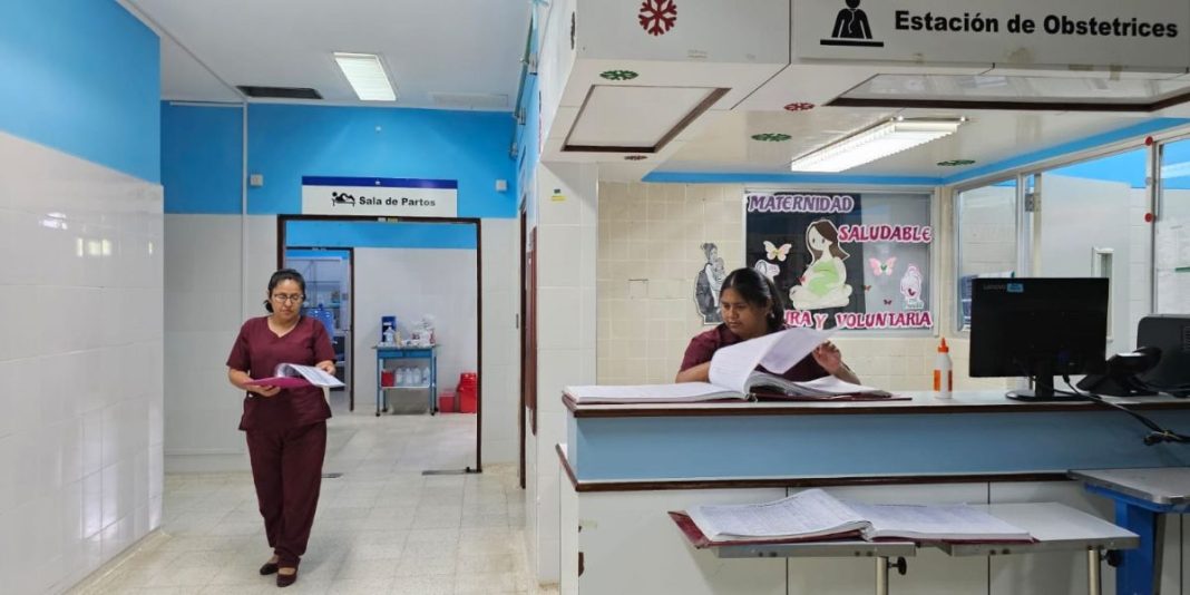 Médicos atendieron a menor que descubrió embarazo cuando acudió a EsSalud por cólicos