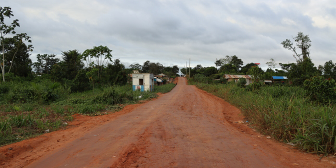 Contraloría encuentra irregularidades en el enripiado de la vía del 10 al lago Cashibococha