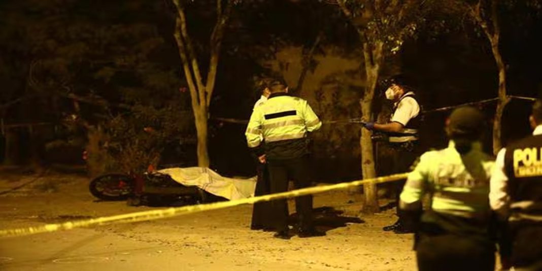Lima: De 7 disparos asesinan a joven en Ate