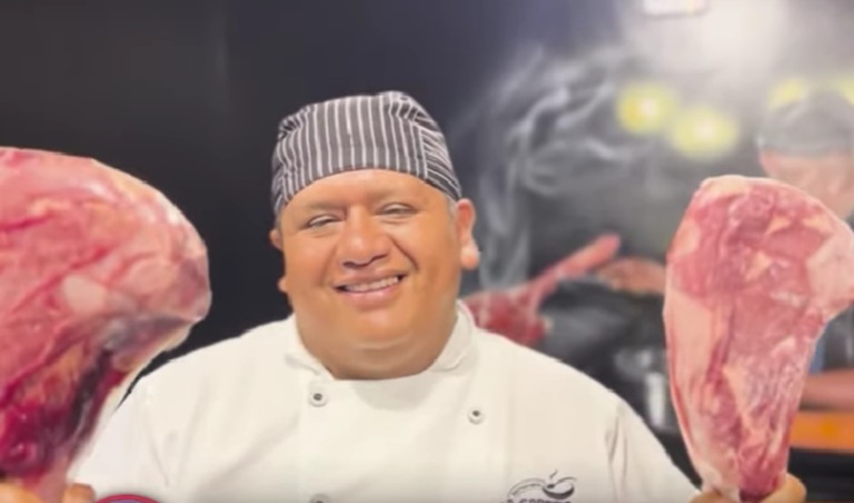 Su negocio quebró en pandemia y hoy triunfa como maestro parrillero en TikTok para sacar adelante a sus 7 hijos