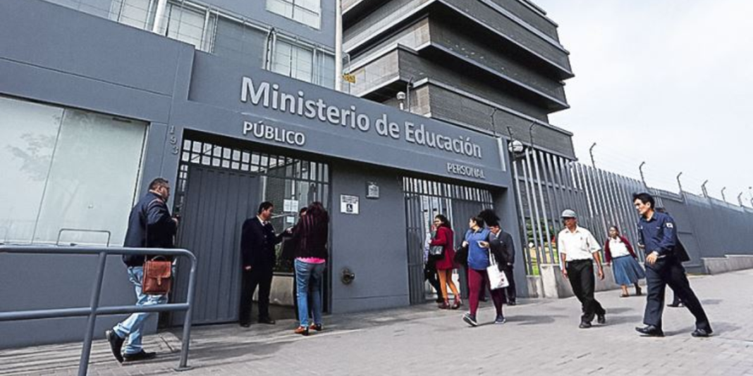 Minedu separa a docentes tras casos de maltrato escolar en Tacna y Loreto
