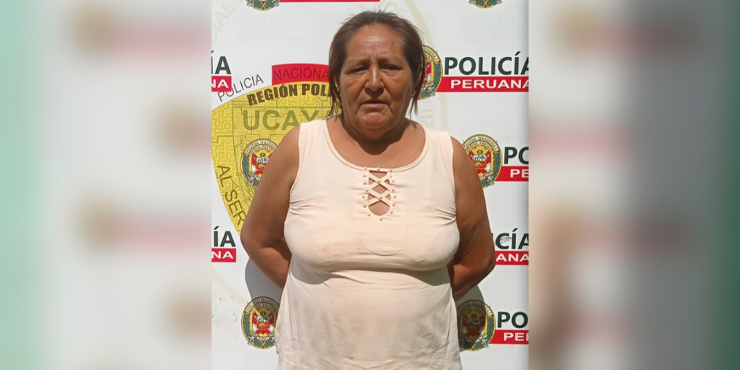 Capturan a mujer por falsificación de documentos