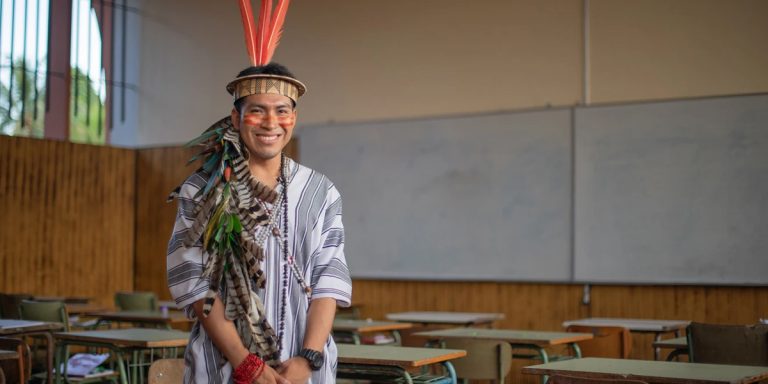 De estudiante a maestro: Profesor preserva su identidad originaria en Mazamari