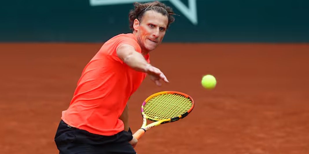 Del balón a la raqueta: Diego Forlán brilla en las canchas de tenis en el MT1000 de Lima