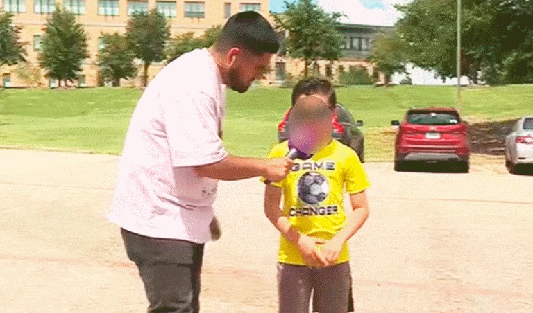 Niño peruano en EE. UU. sorprende a reportero al decir que Gareca es un traidor: “Está con Chile”