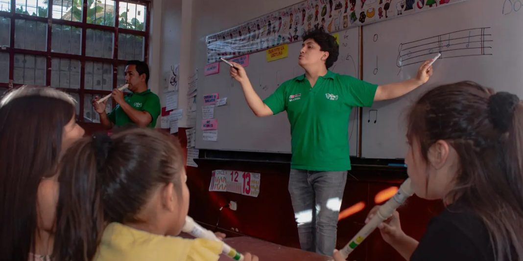 Promueven Actividades Deportivas y Musicales en Niños de Tingo María