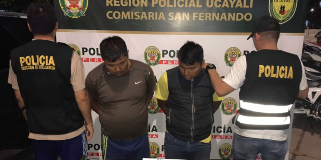 Detienen a dos sujetos con armas de fuego y municiones de guerra