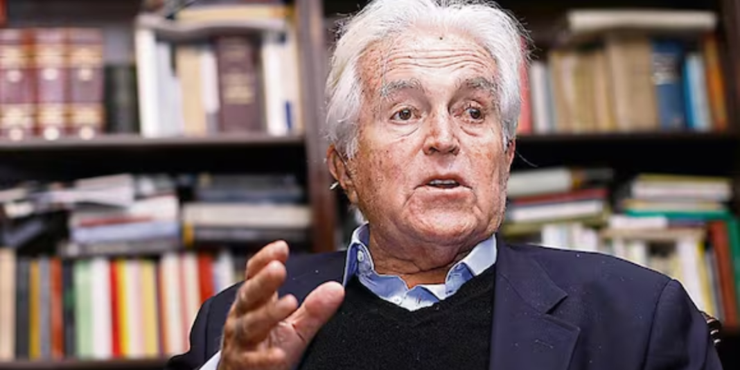 Fallece Javier Valle-Riestra: abogado y político emblemático del Apra