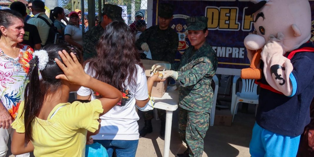 Cuarta Zona Naval se une a la «Minga Contigo Ucayali» en apoyo a comunidades de la región ucayalina