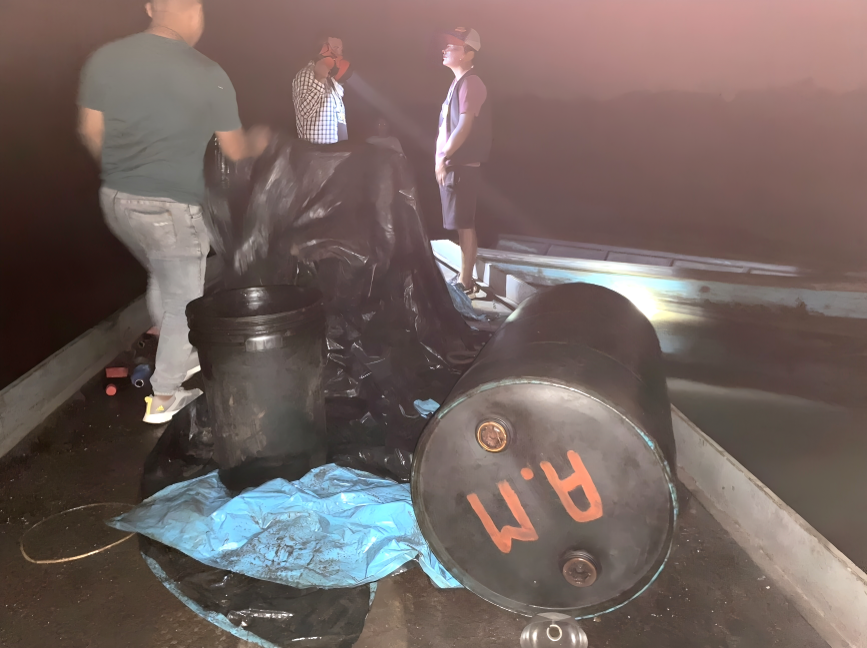 Policía nacional de Pucallpa incauta combustible y equipos