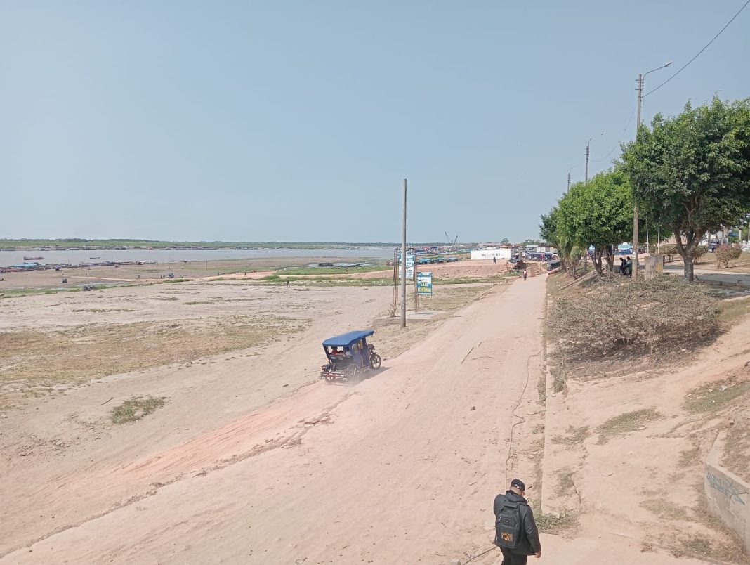 Alejamiento del Ucayali causa problemas al transporte y la actividad comercial