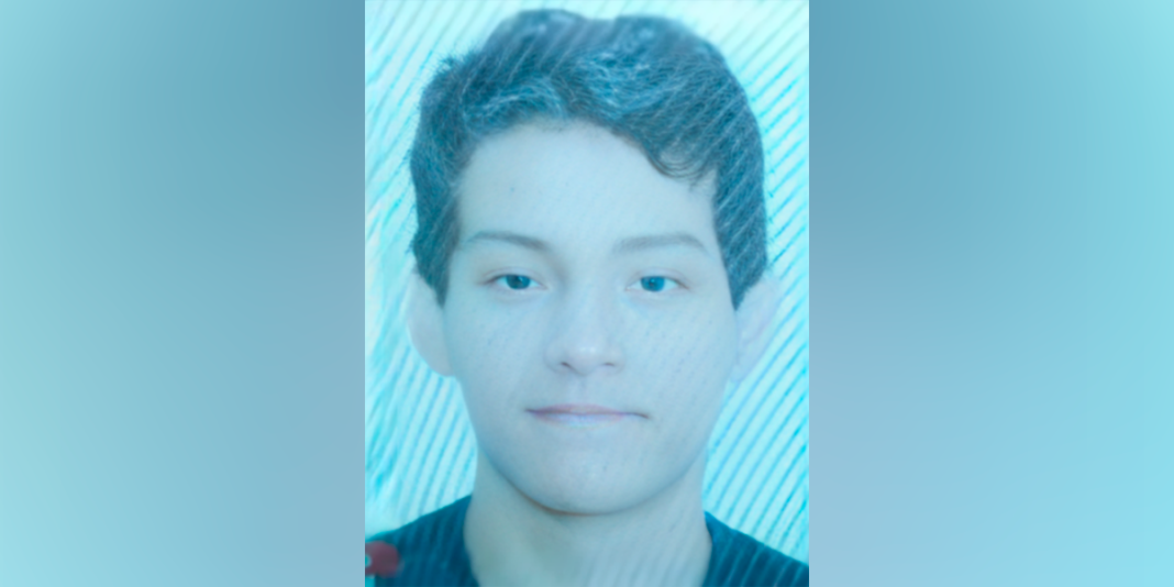 Rompemuelles sin señalización provoca accidente de conductor de motocicleta