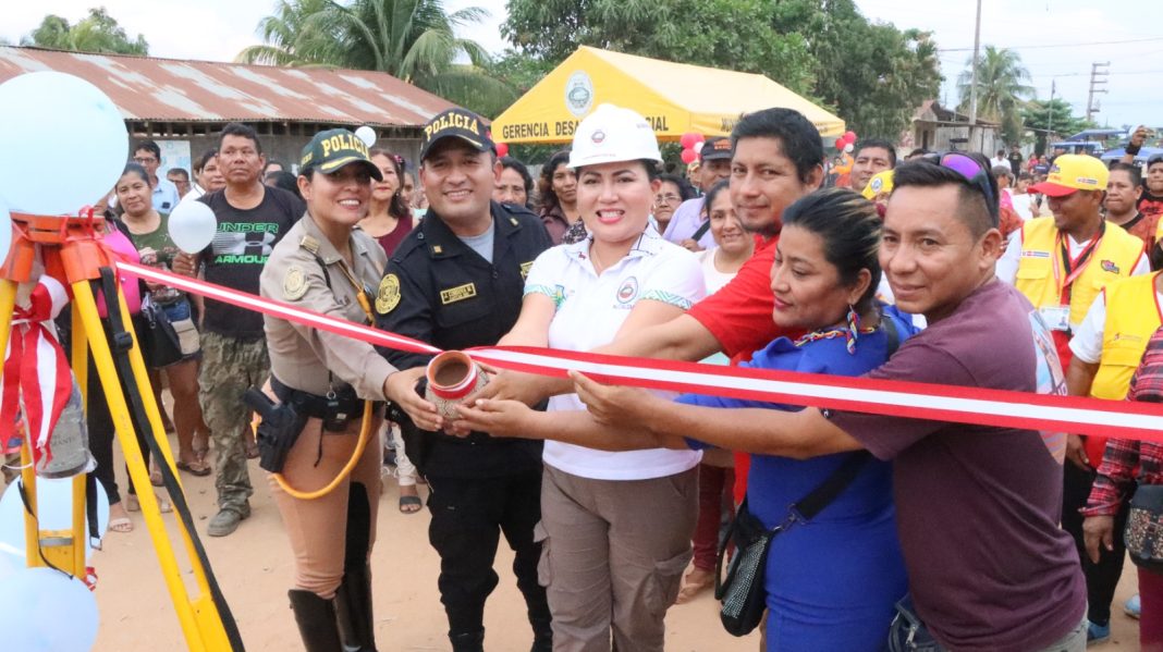 Pochita Rodríguez entregó alcantarillado que beneficiará a 7 mil pobladores