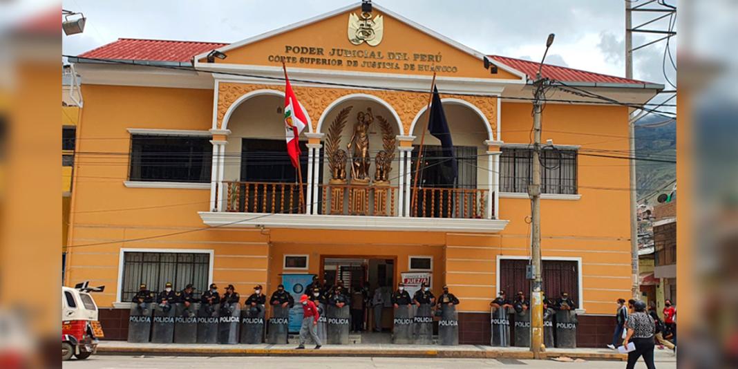 Huánuco: expolicías condenadas por tráfico de influencias firmarán control biométrico durante 4 años