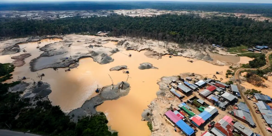 Proponen bancarización y trazabilidad para combatir la minería ilegal en Perú